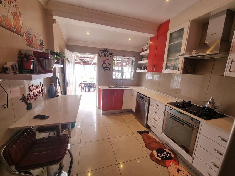 2 Bedroom Property for Sale in Ruyterwacht Western Cape